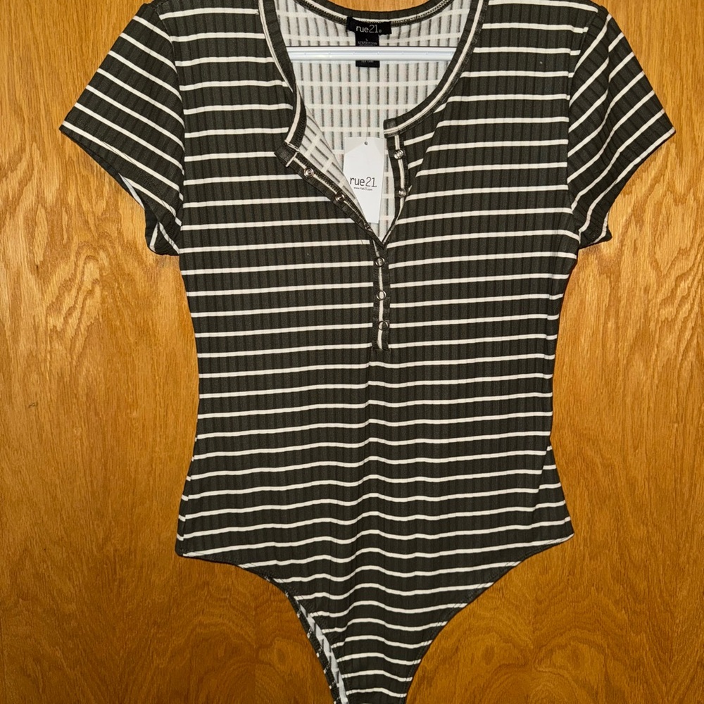 Rue21 Green and White Striped Body Suit